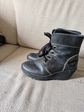 FLY LONDON black wedge heeled boots lace up 7.5 MED Funky